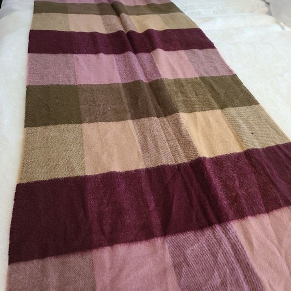 Scarf  - Picture 5 of 9